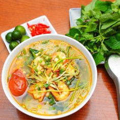 Bún tôm kho đánh – Món ăn độc đáo của người dân  xứ Huế